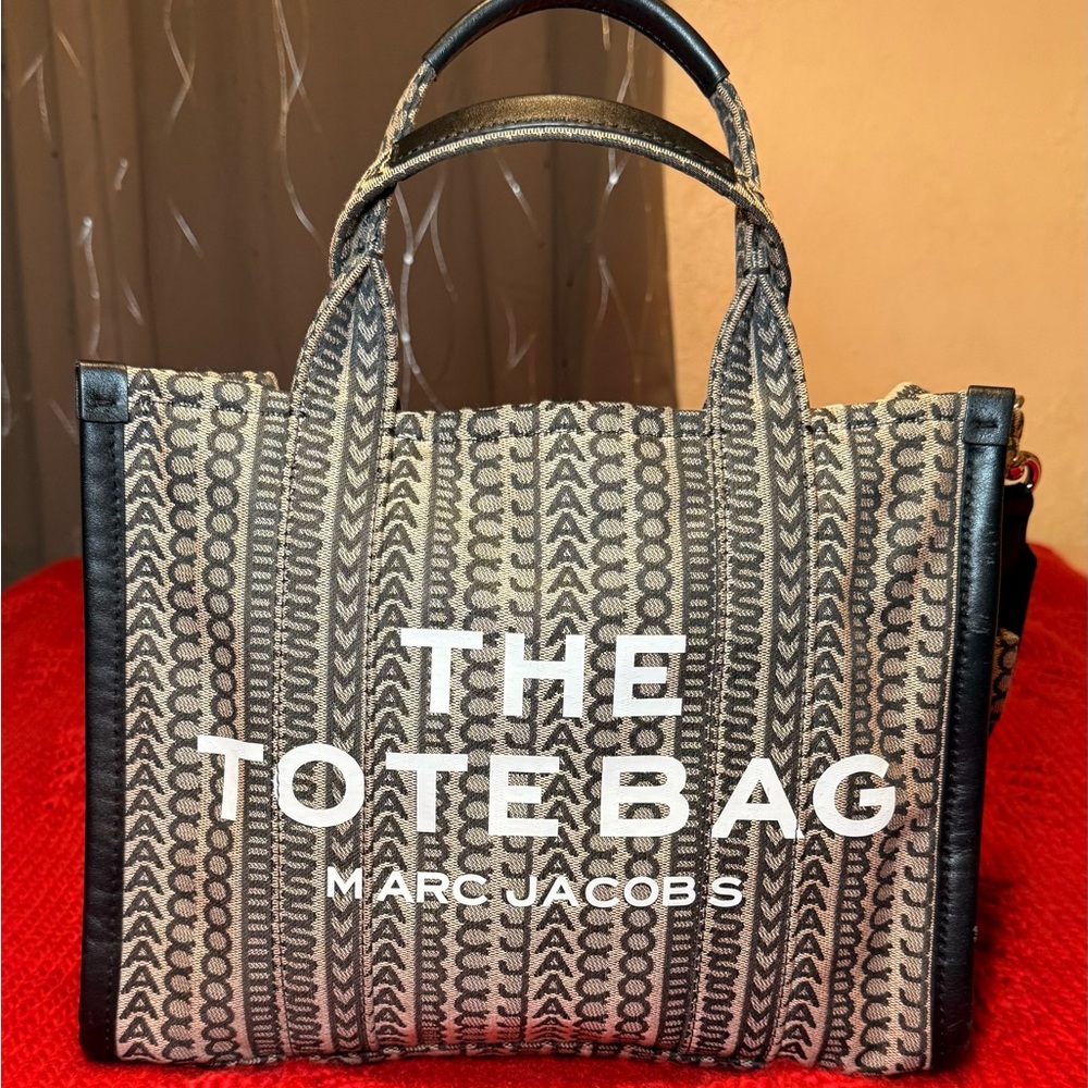 Marc Jacob’s The Tote Bag Monogram